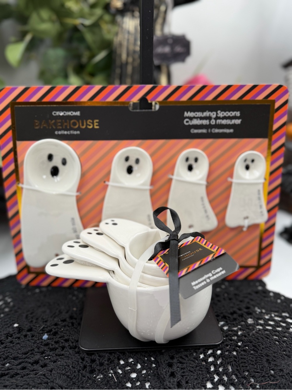 circa home bakeshop ghost measuring cups and spoons halloween set